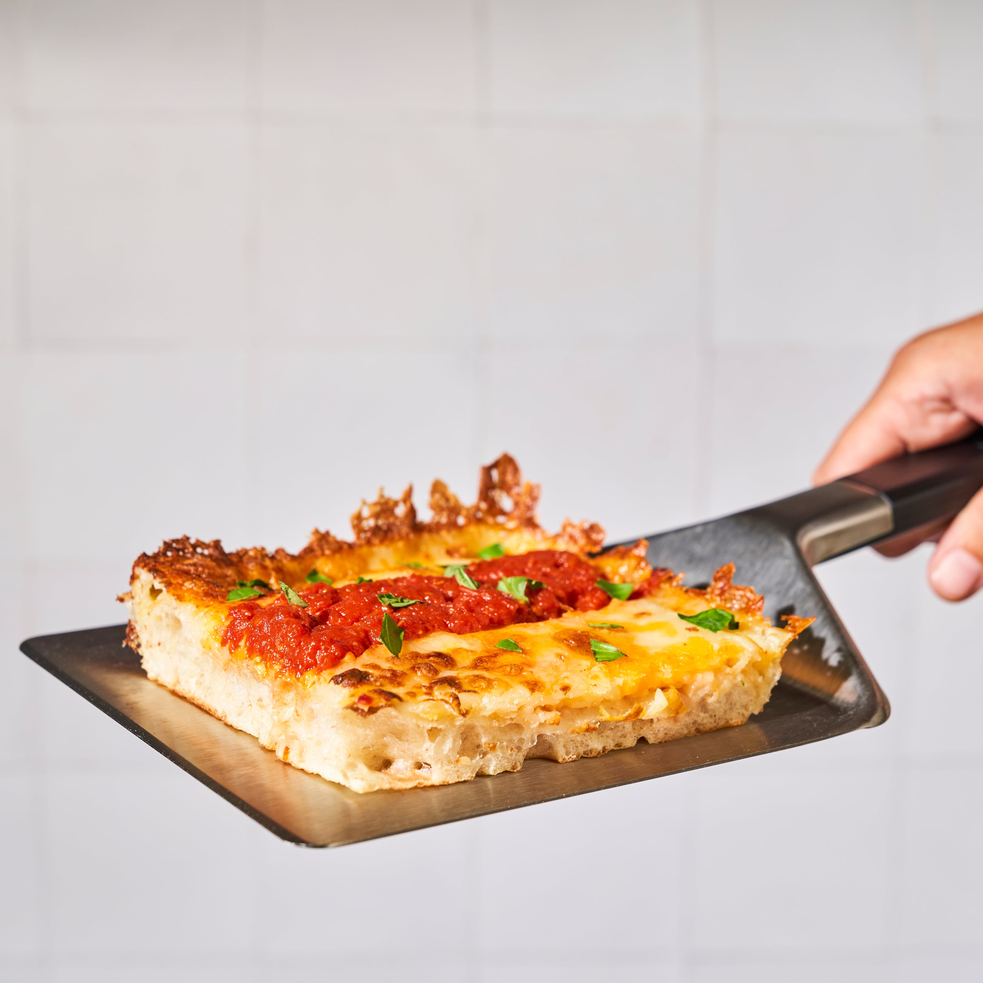 Ooni Detroit Pan Bundle