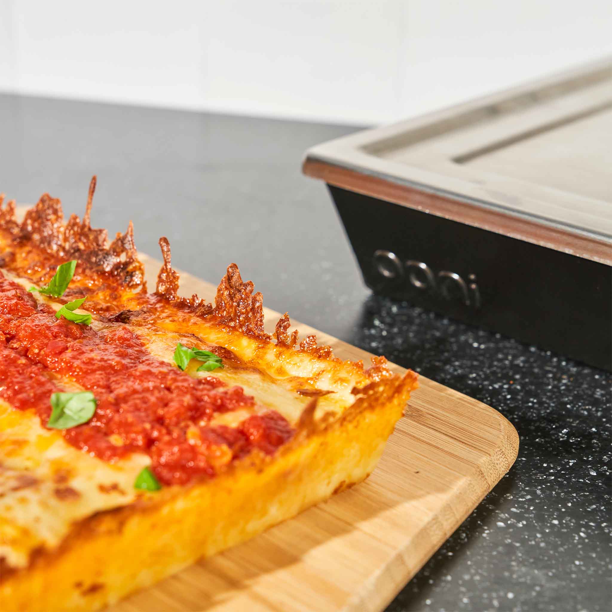 Ooni Detroit Pan Bundle